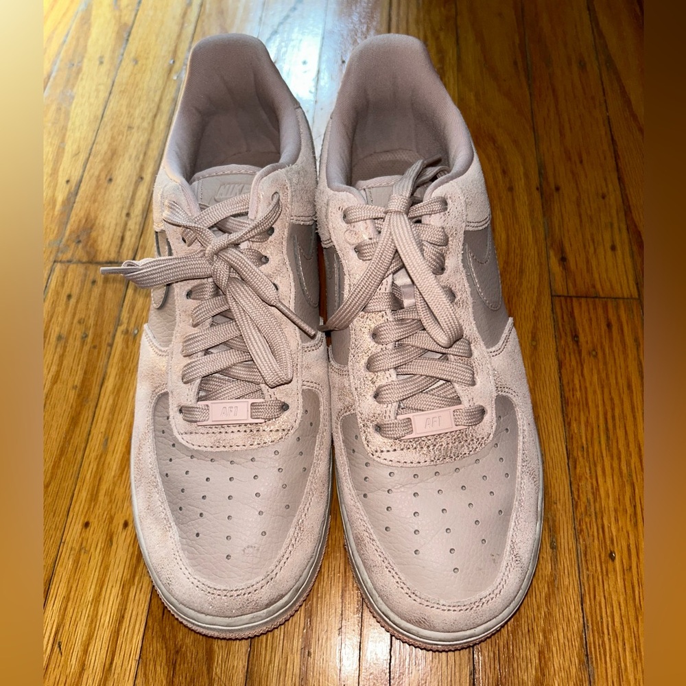 Almost New Nike Airforce 1 Light Pink Platform Sneaker Size 9.